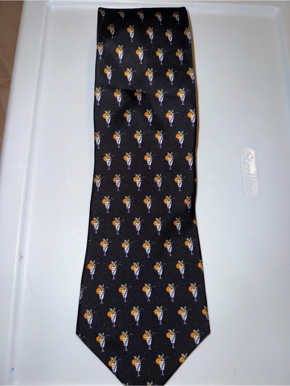Cocktail tie